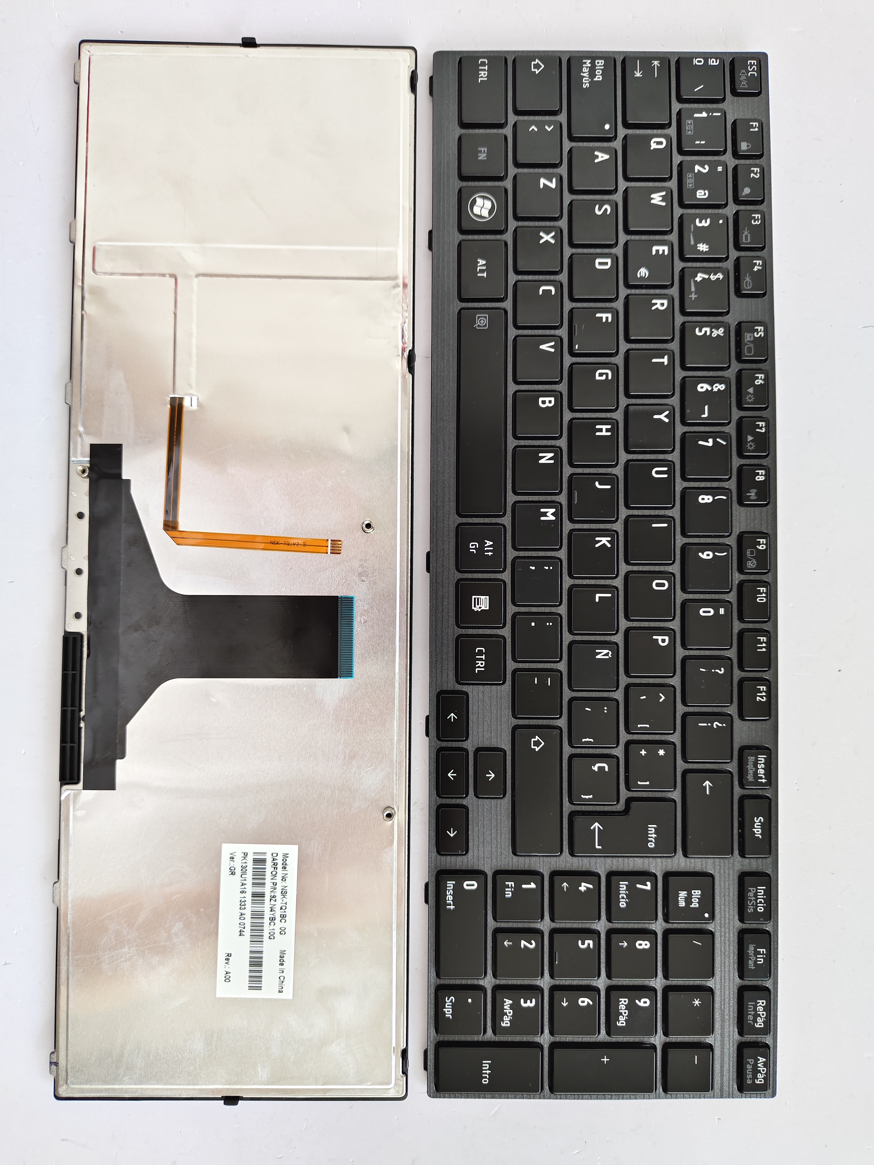 Picture of New Replacement Laptop Keyboard For TOSHIBA P750 BLACK FRAME BLACK Backlit SP Layout